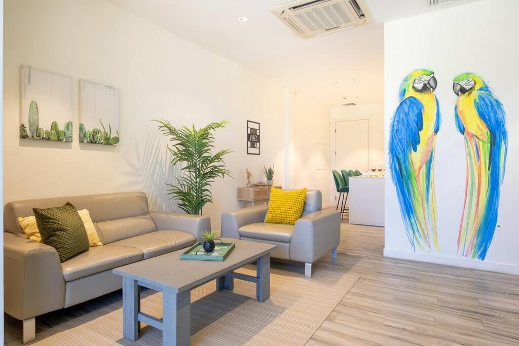 Luxury Ocean Views Condo In Palm Beach Exterior photo